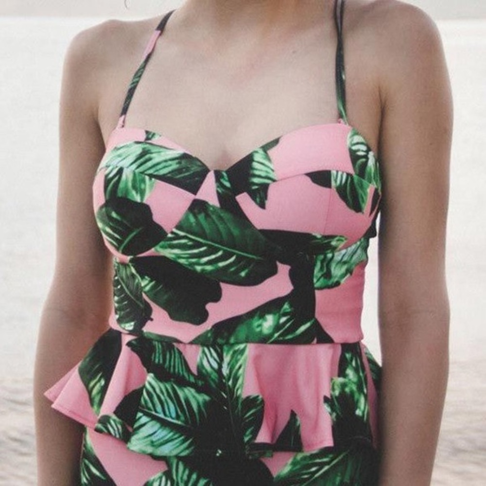 ALBION FIT Izabal Peplum Tankini Top - Picture 2 of 10
